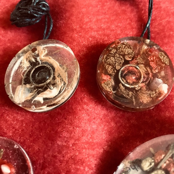 HANDMADE Jewelry Series: Vintage Spiral - Picture 3 of 4